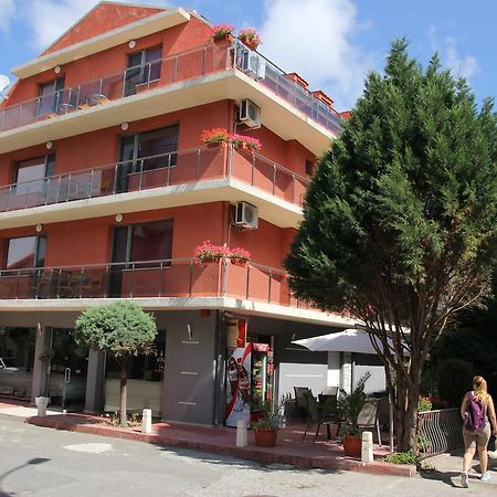 Aparthotel Elly Pomorie Buitenkant foto